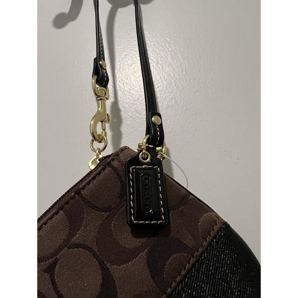 Coach Corner Zip Wristlet in Signature Canvas w/ Stripe in Walnut/Black NWT $58 - Picture 3 of 8